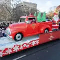 Toronto’s Santa Claus Parade Returns With Festive Floats, Marching Bands and Holiday Magic This November